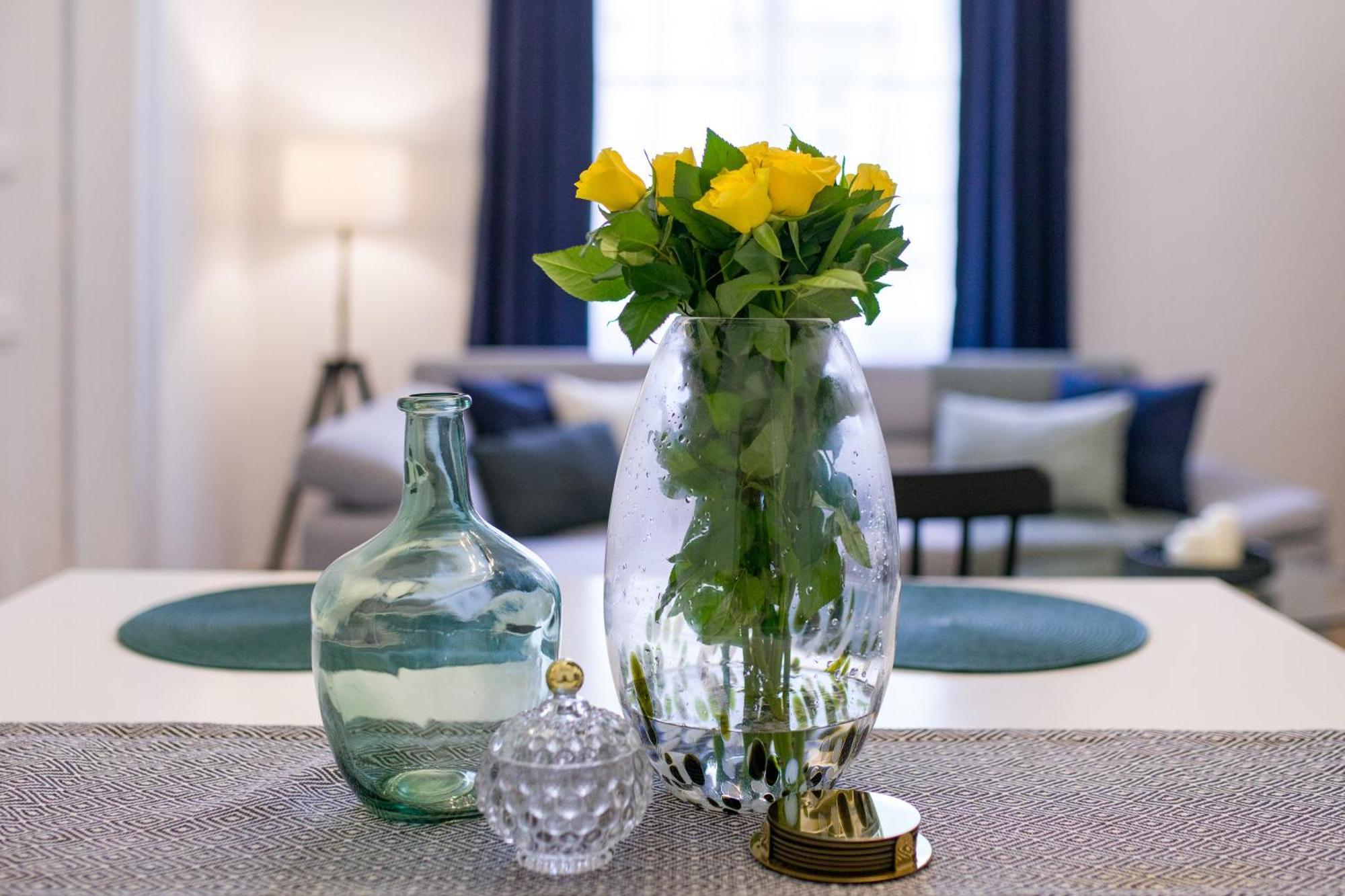 Wawelove Spacious 3 Bedroom Apt 1 Min To Main Sq! — Photos 2